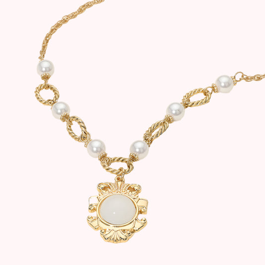 Vintage Medallion Pearl Necklace